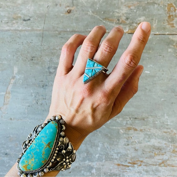 ♥️ Navajo ♥️ Lester James Sterling Silver & Kingman Turquoise Triangle Ring - Picture 3 of 14
